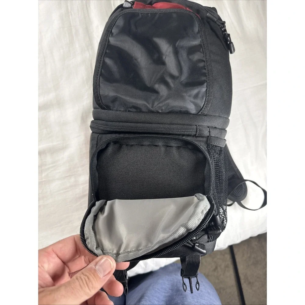 Lowepro Fastpack‎ 100 Camera Bag Backpack Used 4 Times EUC Red Dividers Padding
